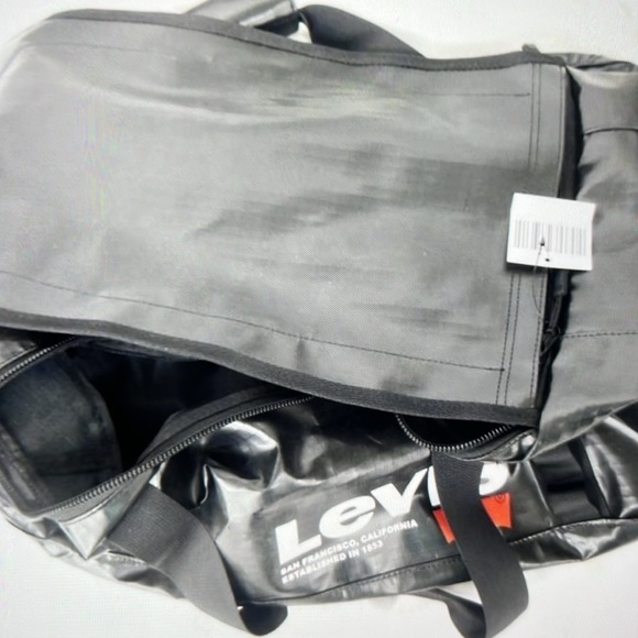 Pair of Levi’s duffle bags NWT - Picture 2 of 10